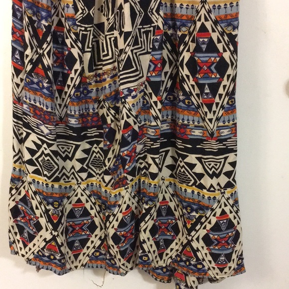 🦋Multi-colored Maxi skirt (M) Elastic waistband🐛 - Picture 3 of 7